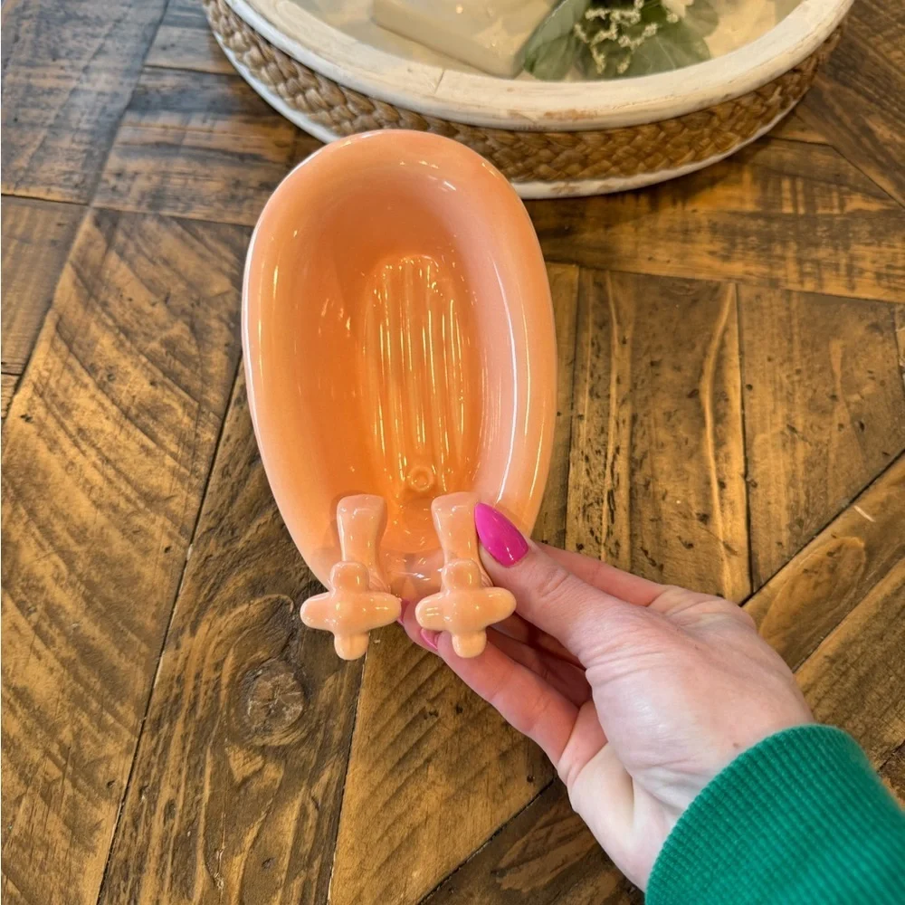Vintage 1980’s Ceramic pink Soap Dish